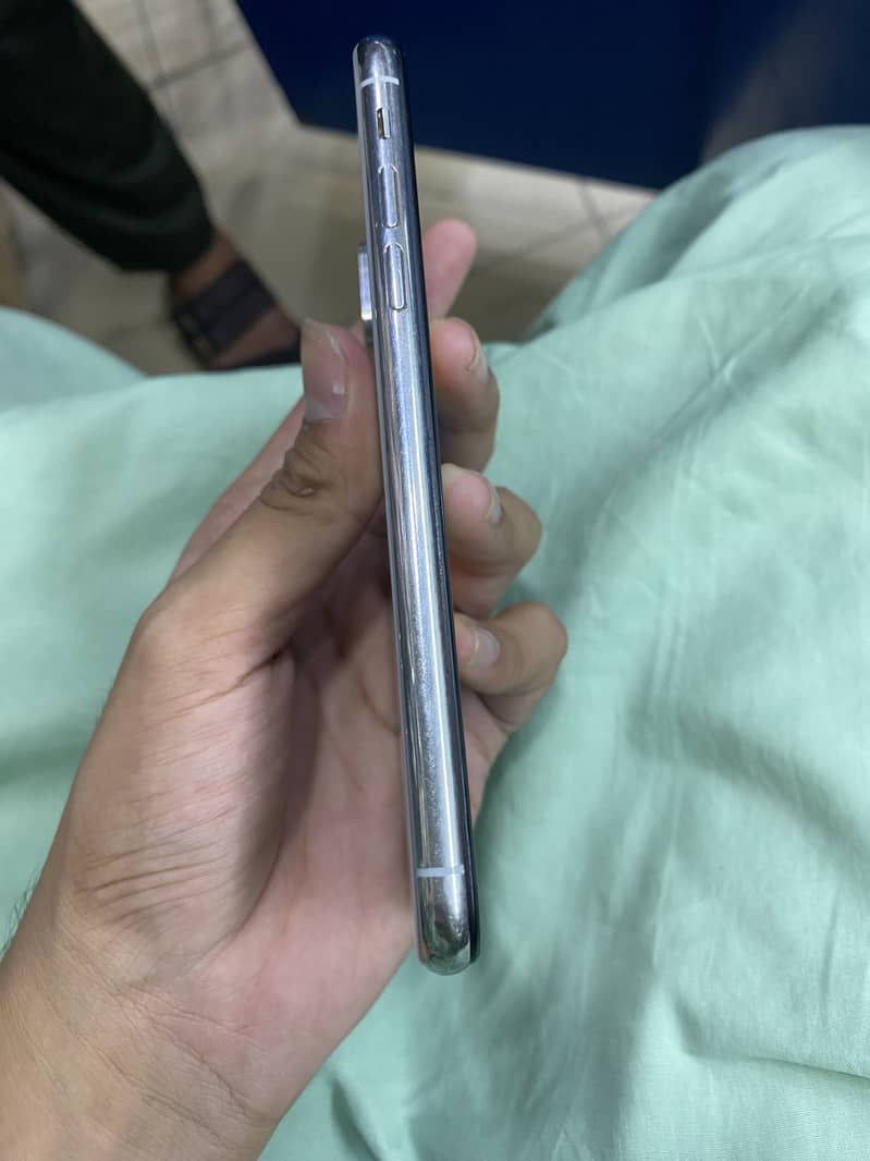 Apple iPhone X 1