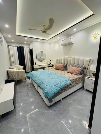 Luxury Hotels Apartments Available (long & Short Stay)