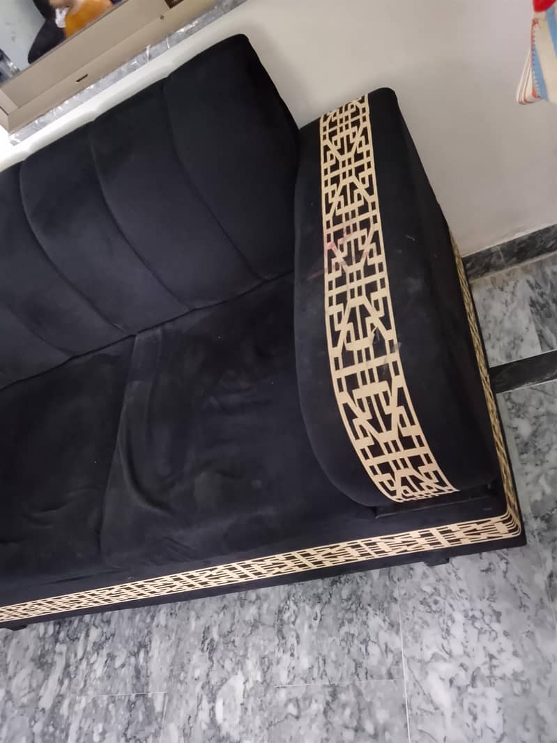 L shape Black Color sofas 5 seter 1