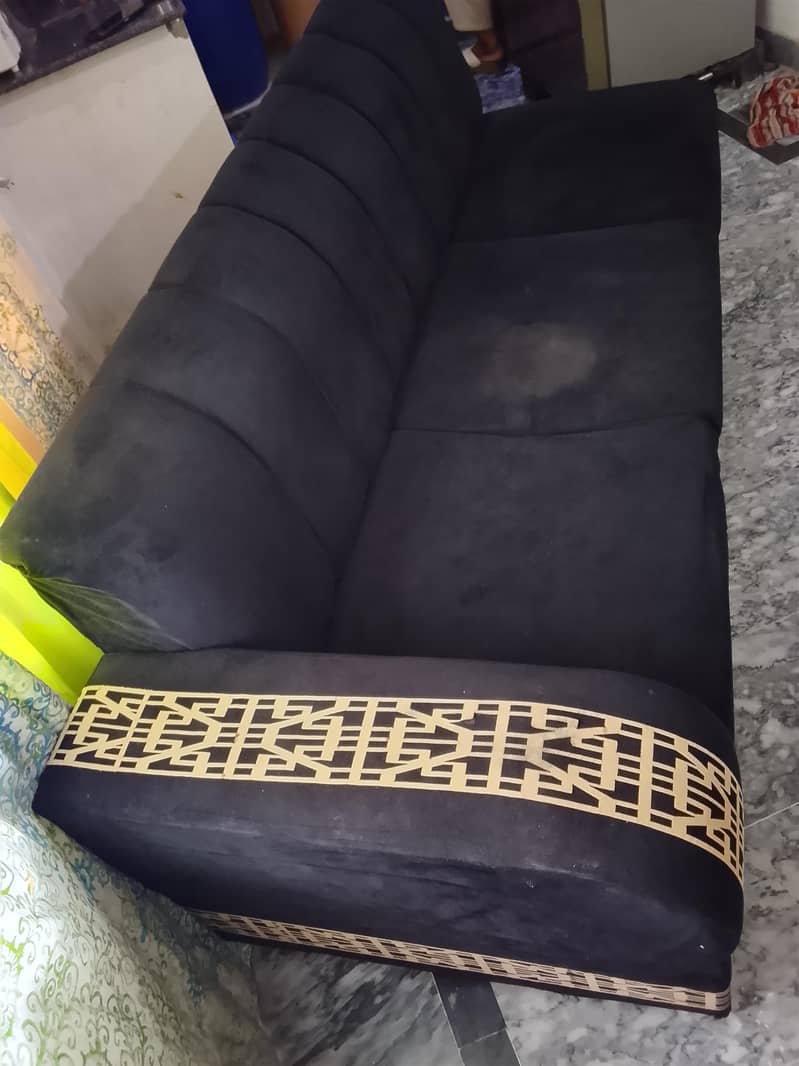 L shape Black Color sofas 5 seter 7