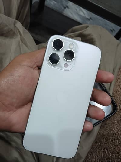 Apple iPhone 16 Pro Max