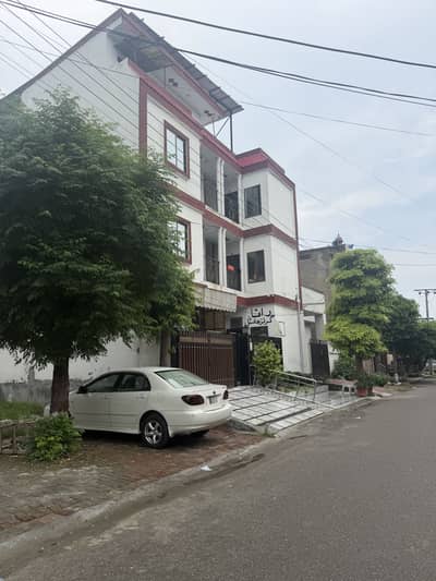 Individual rooms for females only