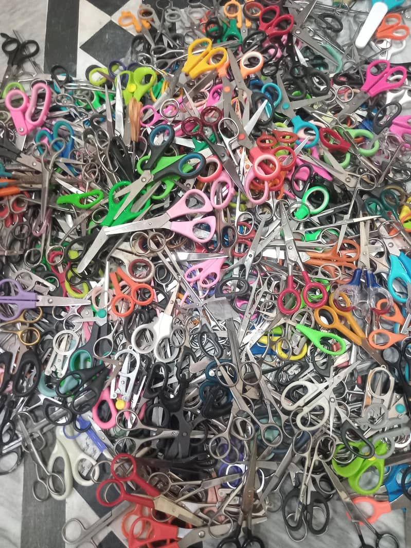 scissors قینچی 0