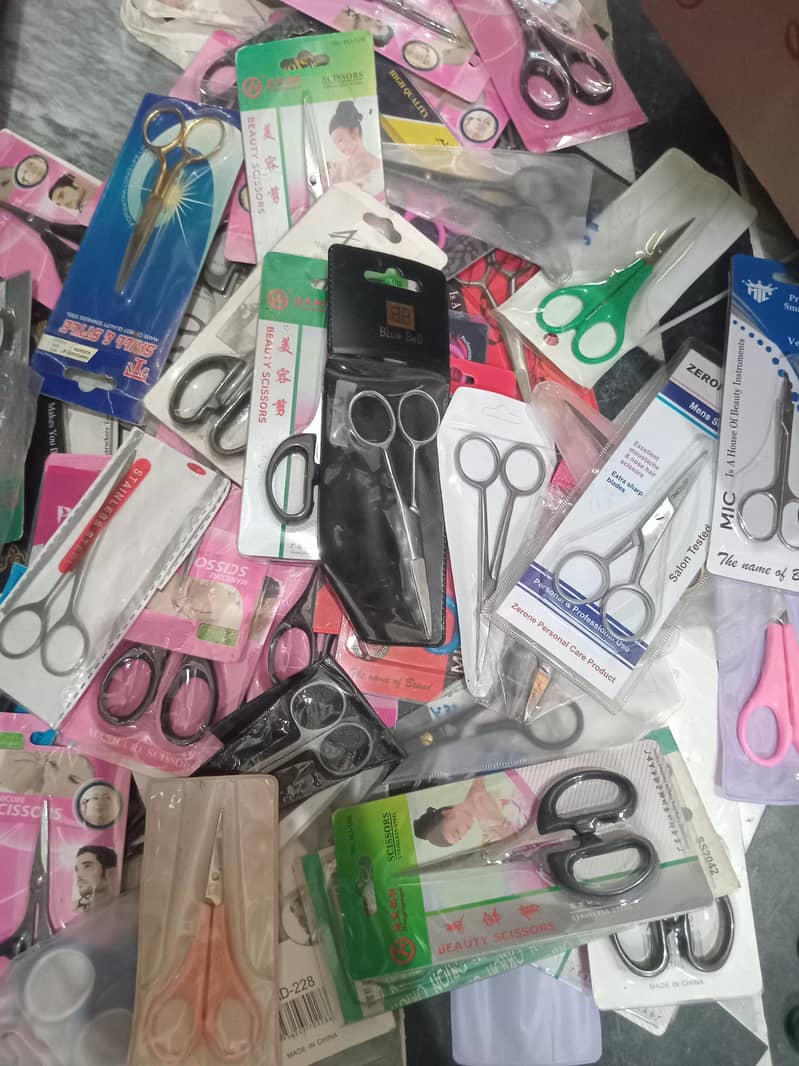 scissors قینچی 1