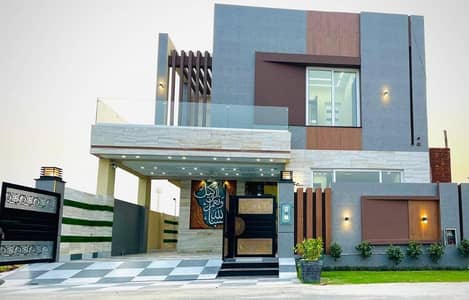 9.33 Marla Modern Design House For Rent In DHA Phase 4 Block-KK Lahore.