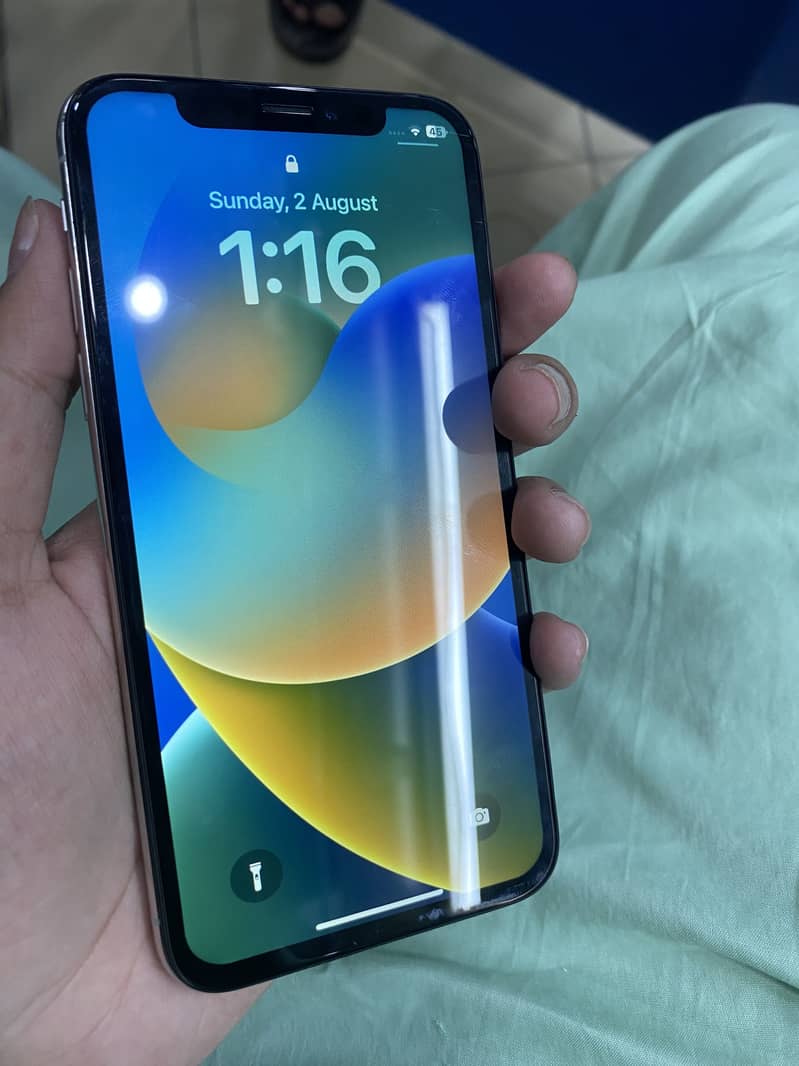 Apple iPhone X 3