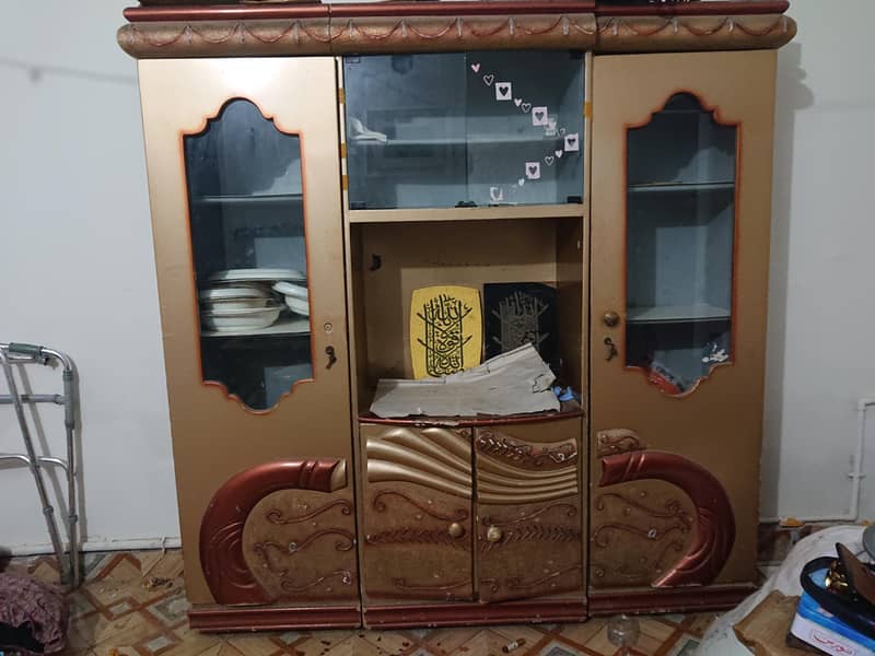 Divider shelf showcase 0