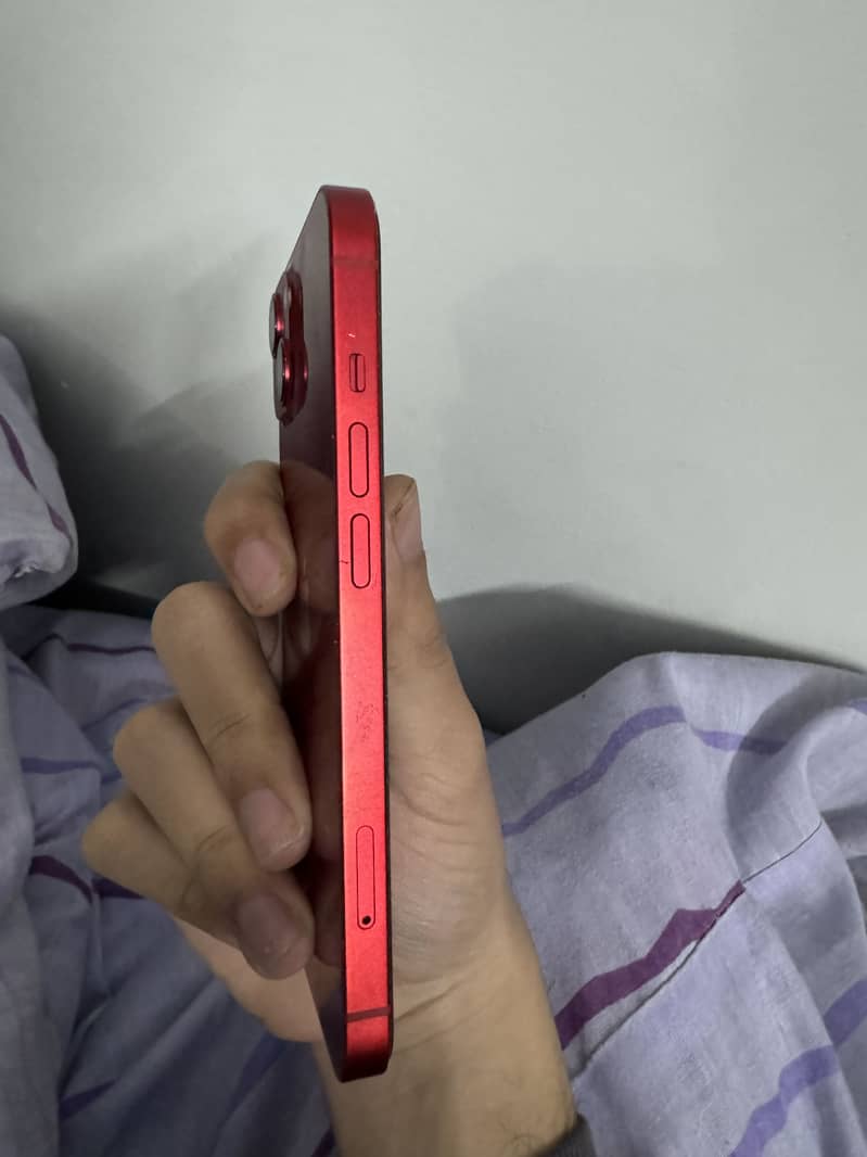 Apple iPhone 13 7