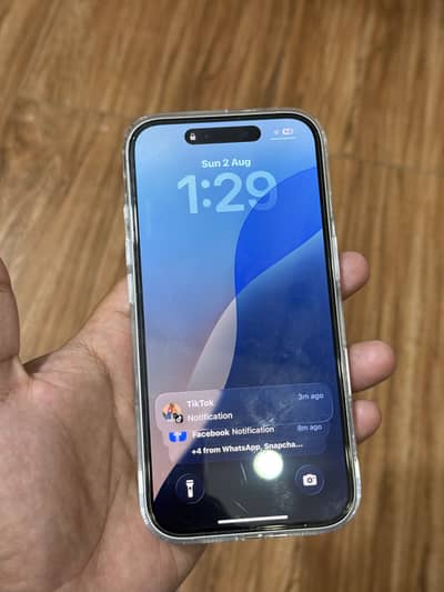 Apple iPhone 16