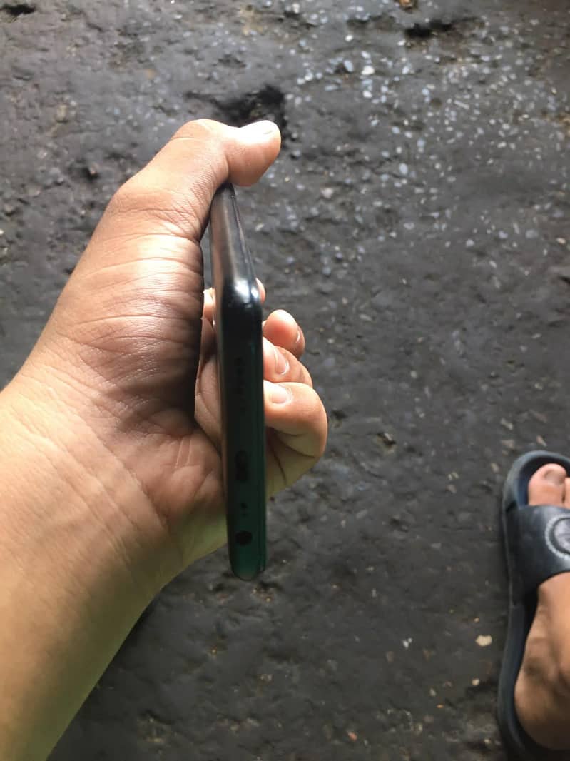 Realme 3 2