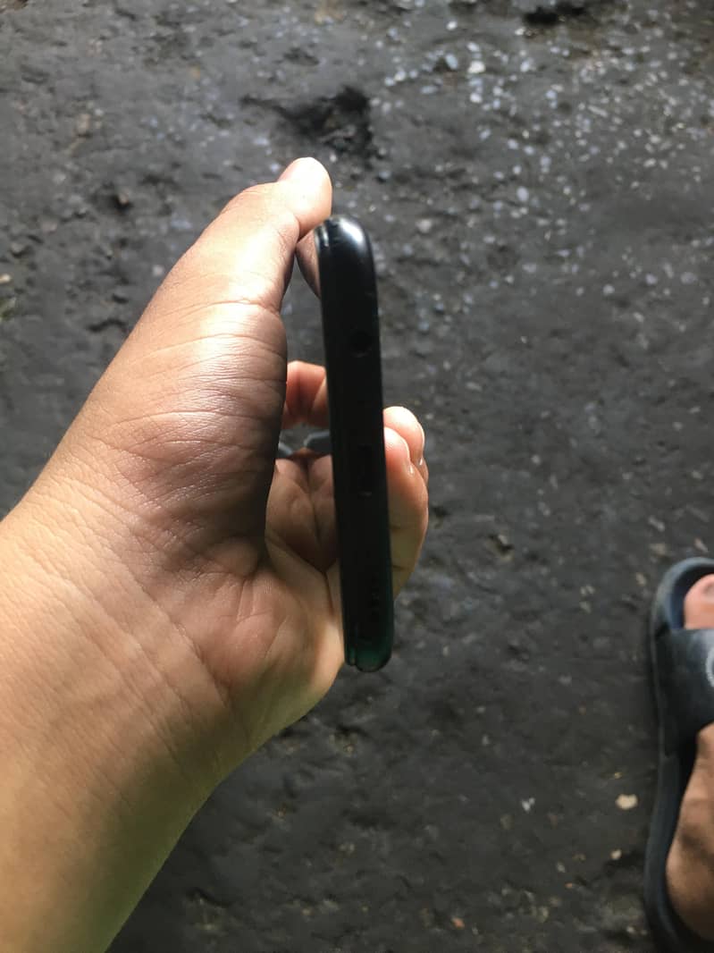 Realme 3 5