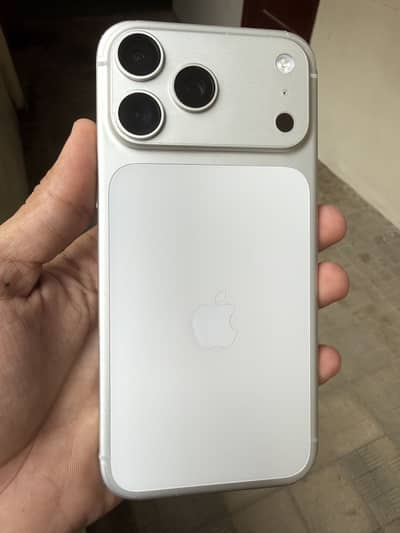 Apple iPhone 17 Pro Max FU silver color
