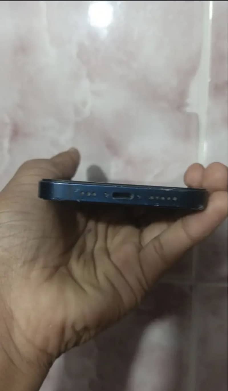 Apple iPhone 13 3