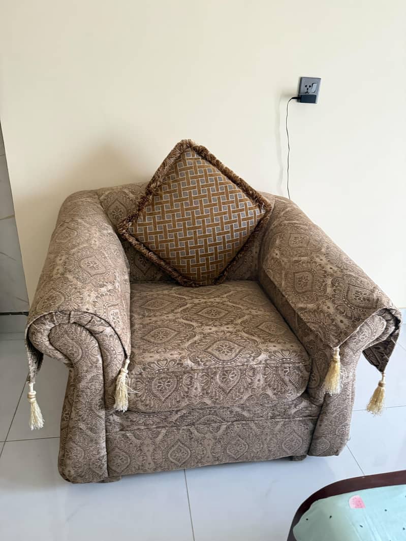 Comfortable Sofa Set. 2