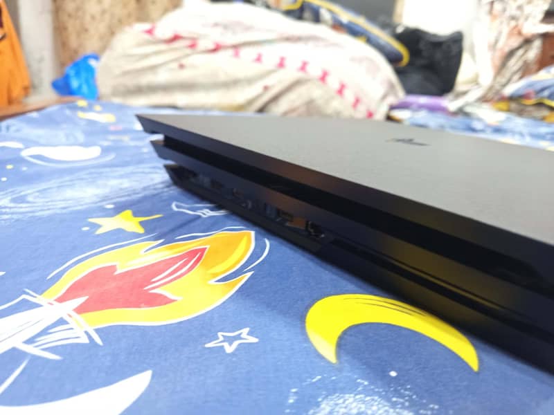 PS4 PRO 2TB 2