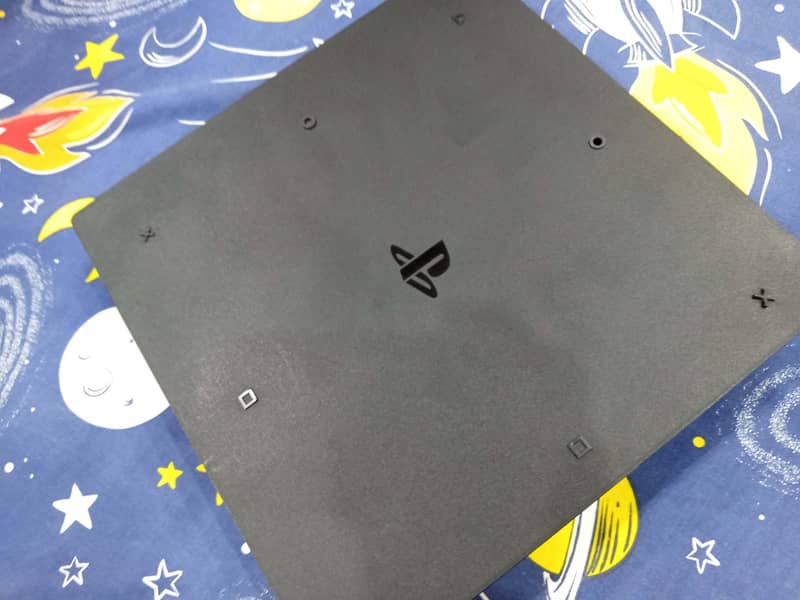 PS4 PRO 2TB 5