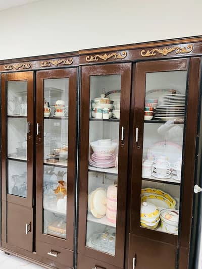 Crockery Wadrobe