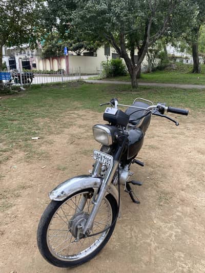 Crown 70cc.    2016 model.   biometric available urgent sale
