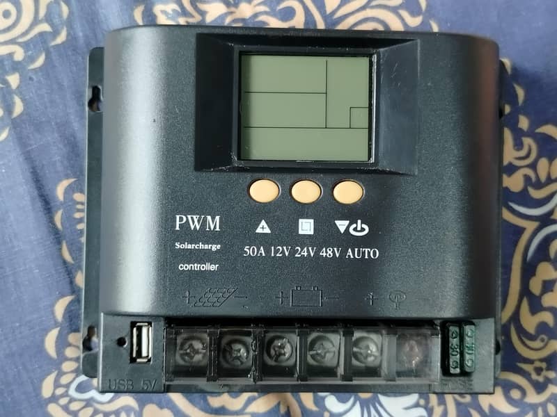 Solar Charging Controller 0