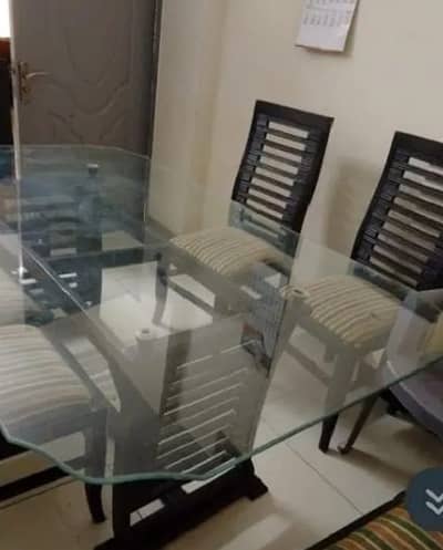Dining table for sale