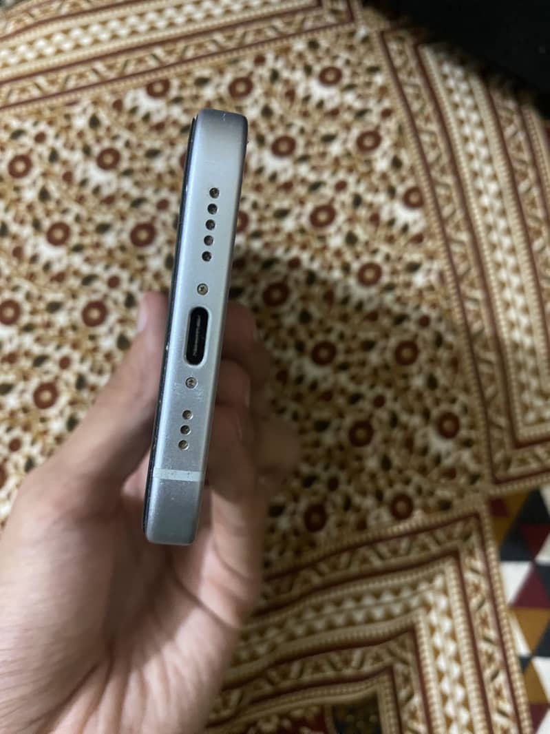 Apple iPhone 15 0