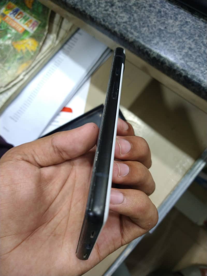 Google Pixel 6a 1