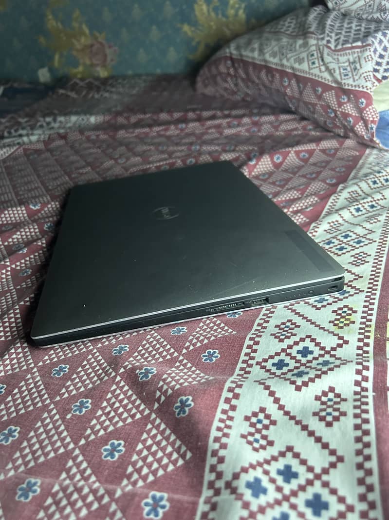 Dell Precision 5520 2