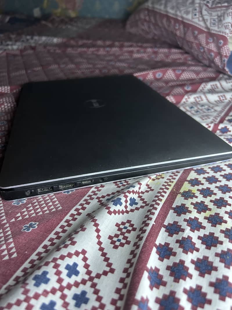 Dell Precision 5520 3
