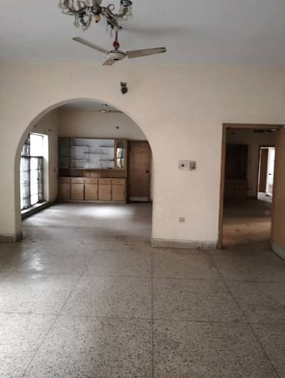 2 Kanal Single Storey House For Rent