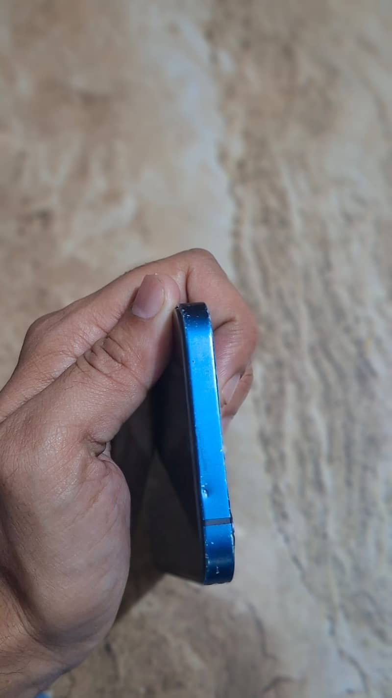 Apple iPhone 12 0