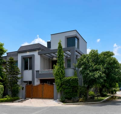 8 Marla Corner House For Sale