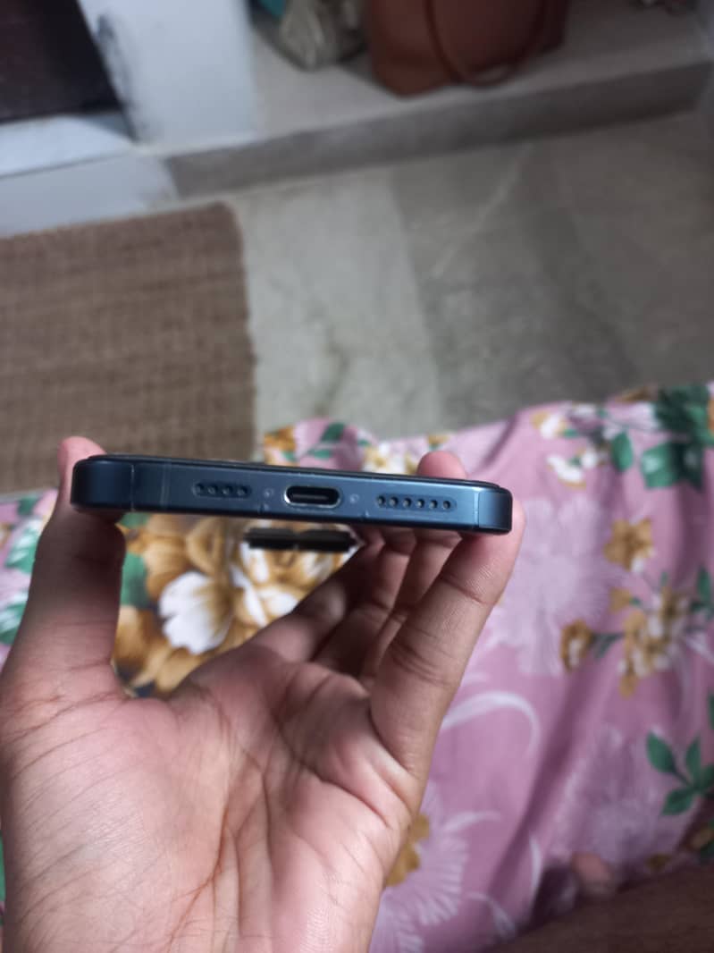 Iphone 15 pro max 3