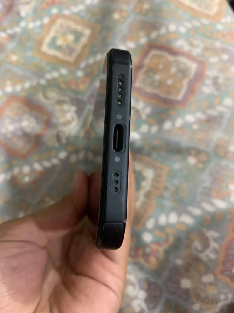 Apple iPhone 15 6