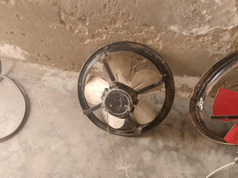 2 fans 2