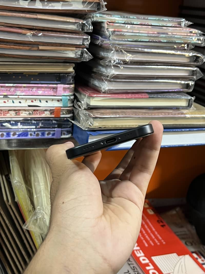 Apple iPhone 15 3