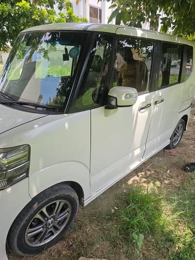 Honda N Box Custom 2018