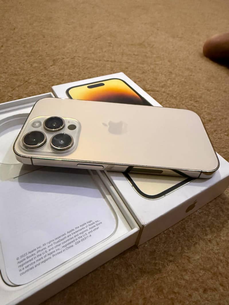 Apple iPhone 14 Pro 0