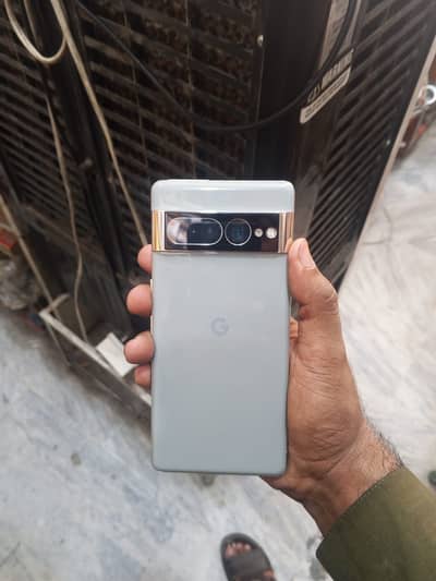 Google pixel 7pro condition 10/8.5 fingerprint not working