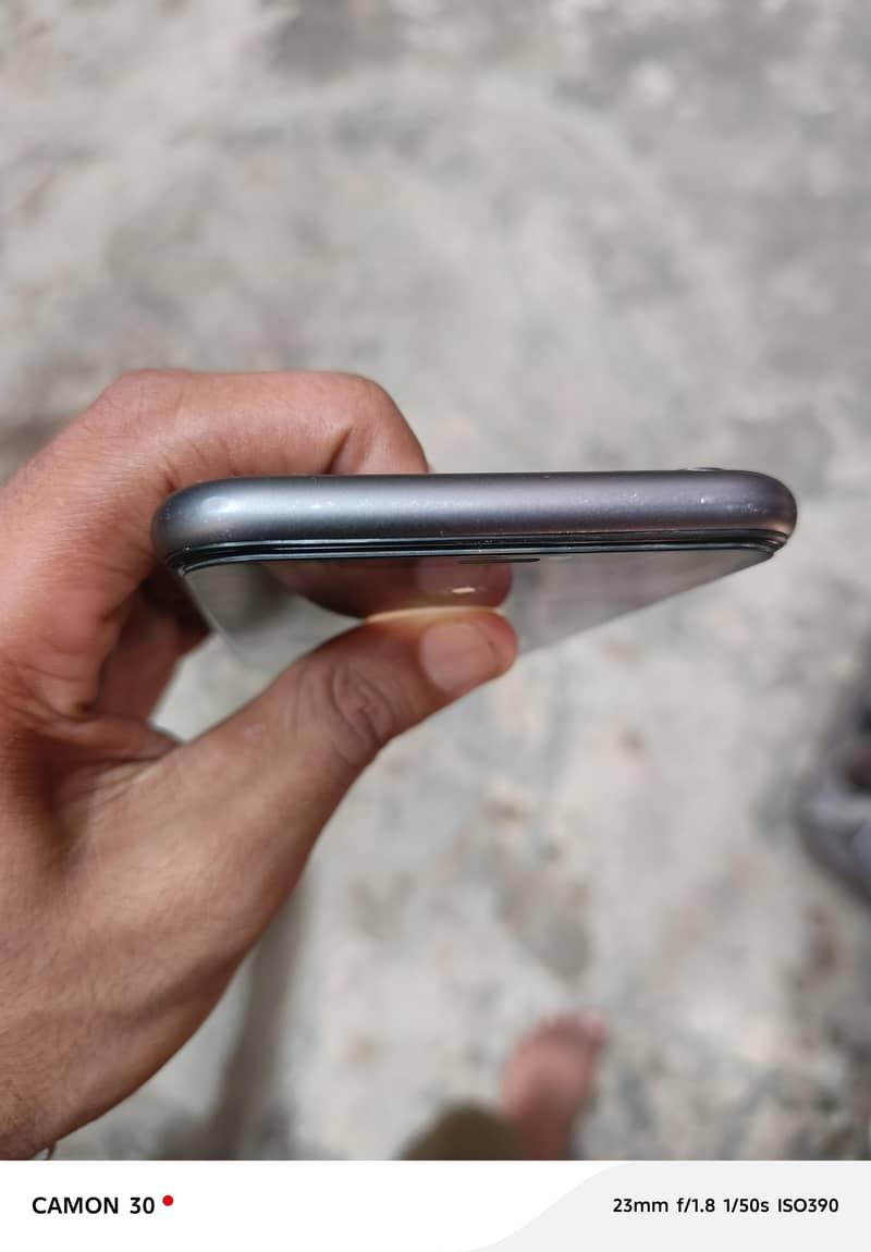Apple iPhone 11 5