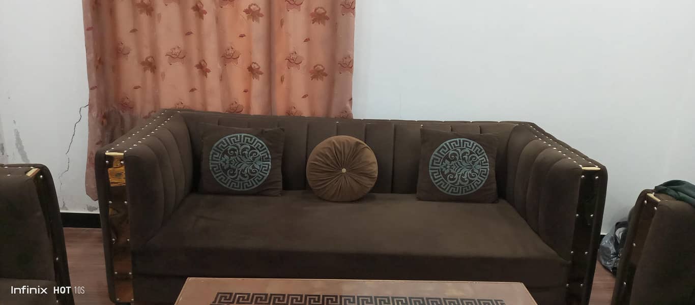 5 seater sofa 0