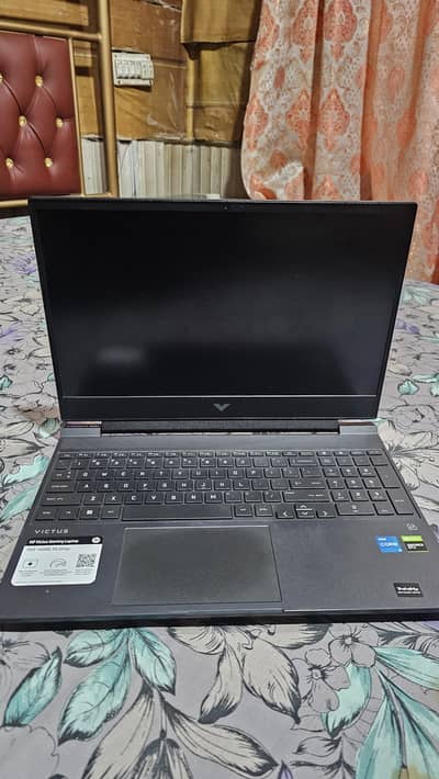 HP victus 15