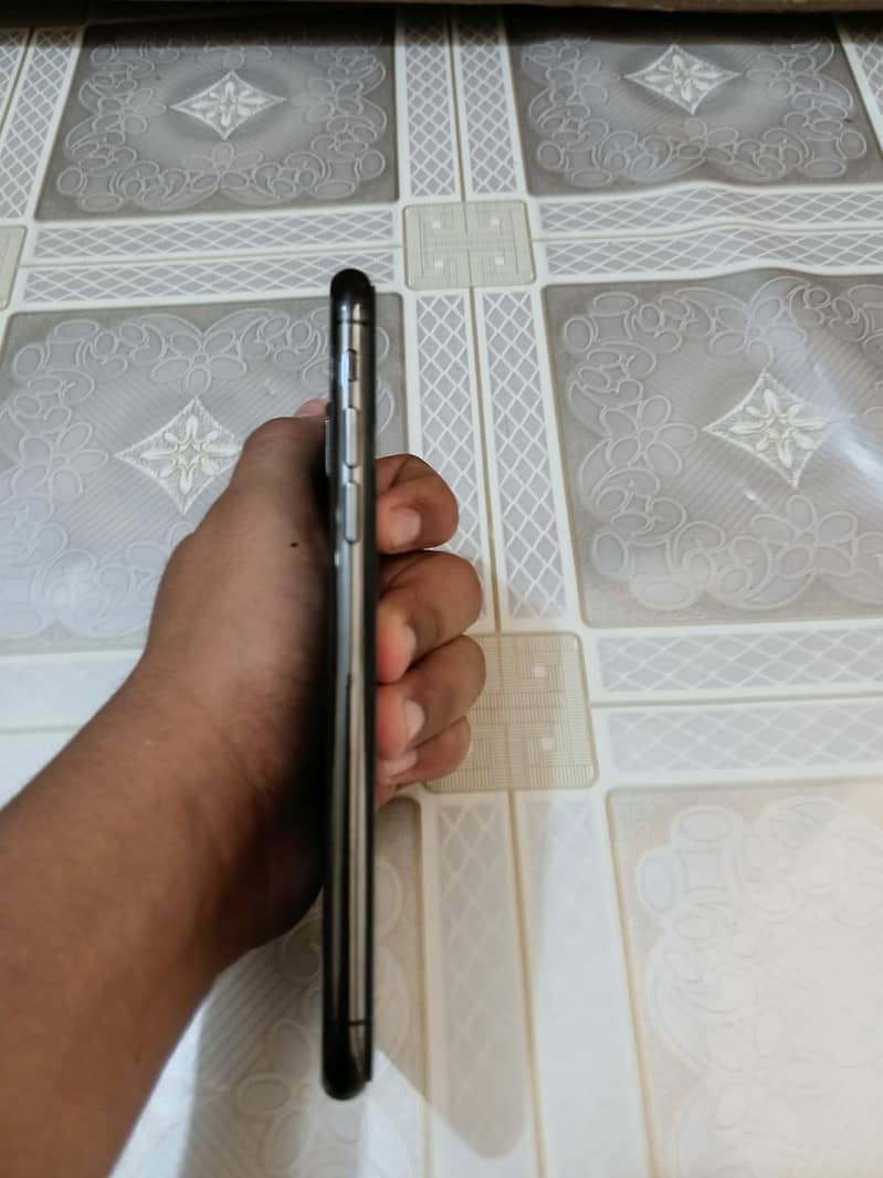 Apple iPhone X 2