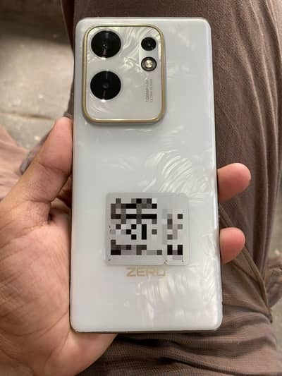 Infinix Zero 30 gaming and Vlogging sat