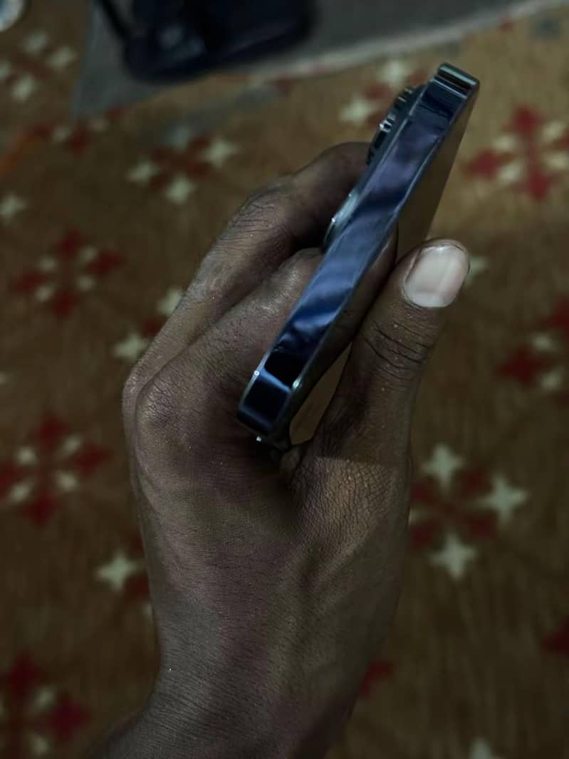 Apple iPhone 14Pro Max 5