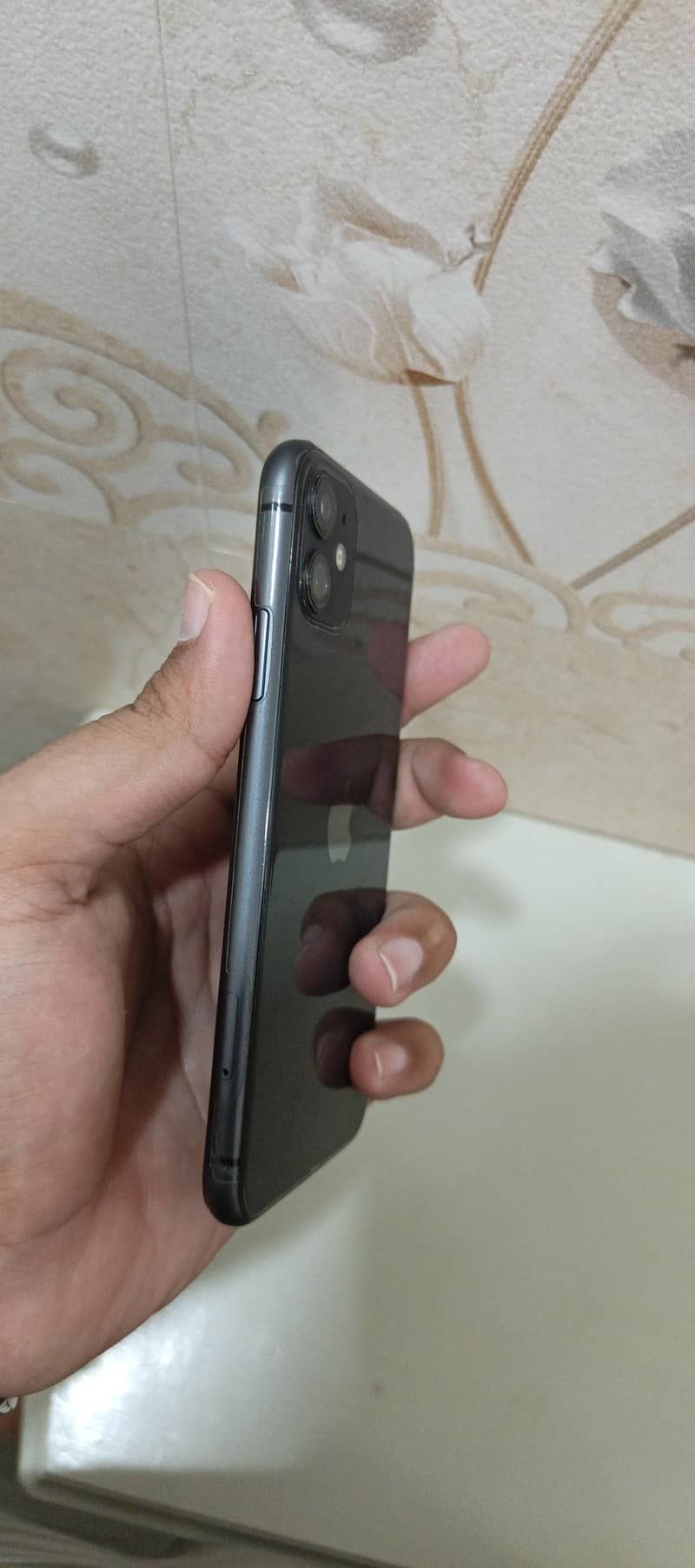 Apple iPhone 11 3