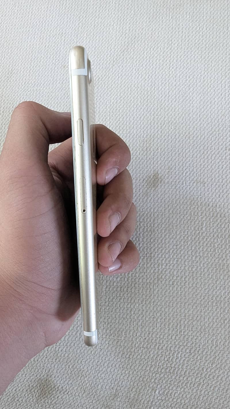 Apple iPhone 7 4