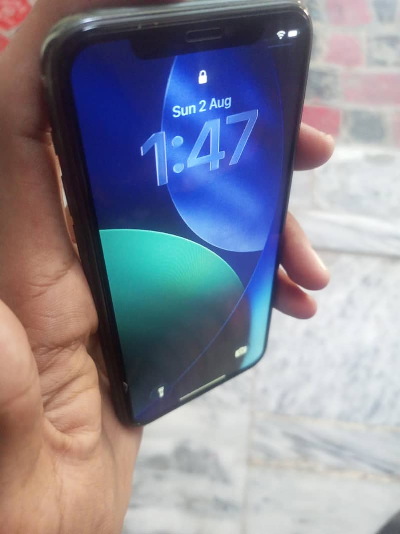 Apple iPhone 11 Pro 4