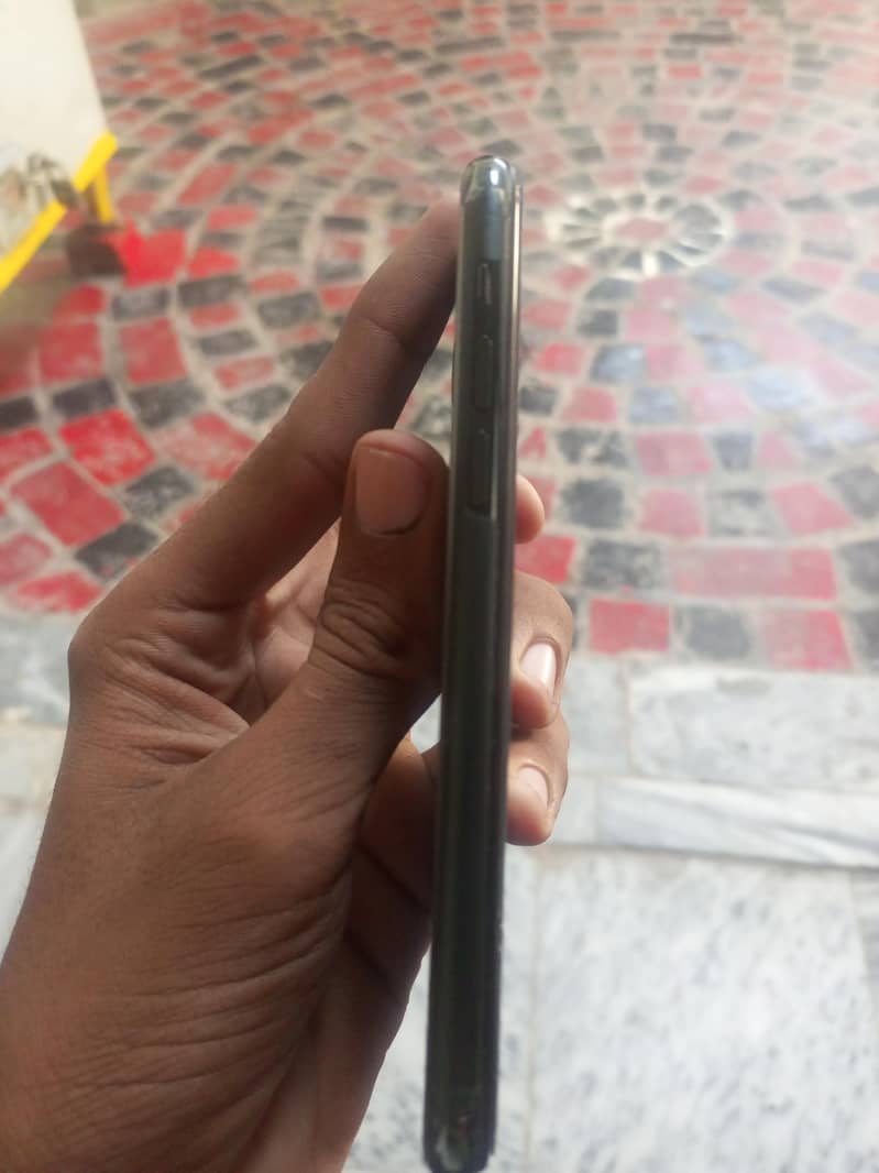 Apple iPhone 11 Pro 5