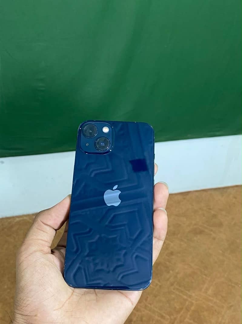 Iphone 13 4