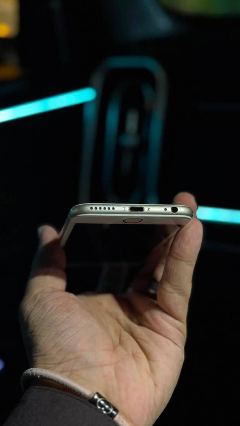 Apple iPhone 6S 2